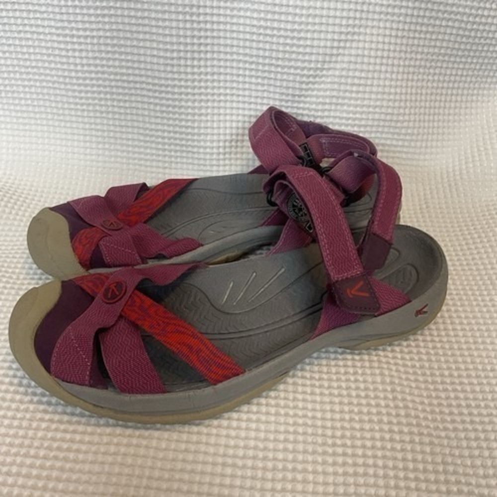 Keen Pink/Purple Bali Strap Summer Hiking Sandals Women 6,5 China Synthetic